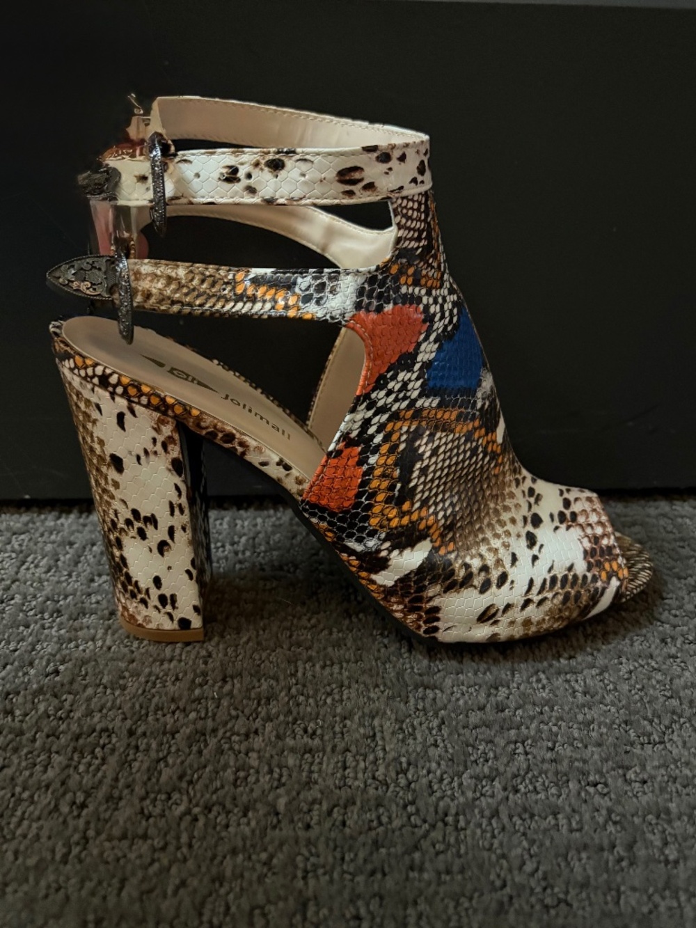 Retro chunky heels